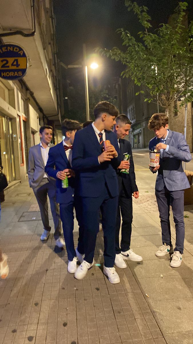 invitación digital PC gamer, invitación gamer computadora, invitación web gaming setup, invitación digital con luces RGB