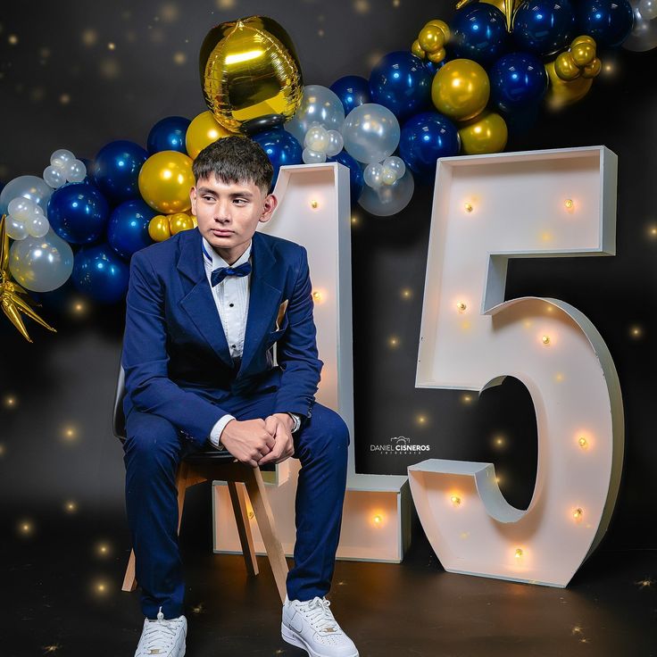 invitación gamer Play vs Xbox, invitación digital comparativa, invitación gamer batalla consolas, invitación para XV años temática videojuegos