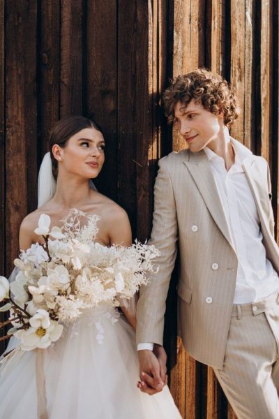 invitaciones digitales para boda elegantes, modernas y personalizadas para compartir por WhatsApp, invitaciones digitales para bodas de oro, invitaciones digitales para bodas de plata